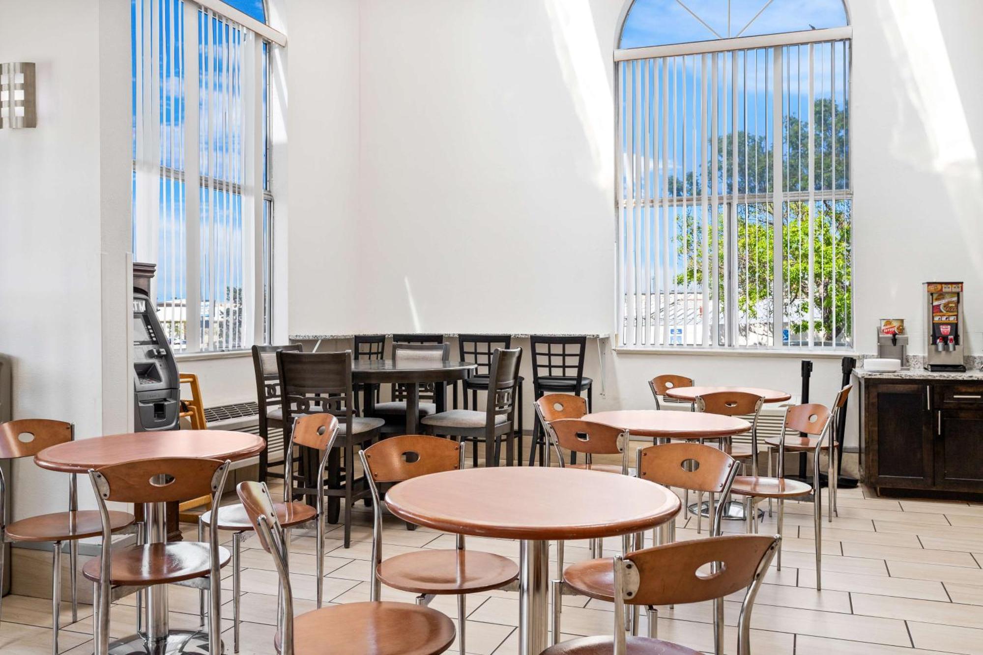 Surestay Hotel By Best Western Albuquerque Midtown Ngoại thất bức ảnh